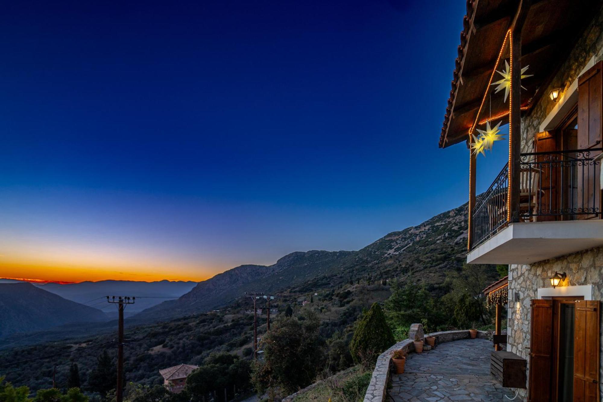 Rock Dandy Deluxe Chalet In Arachova - Delphi, Sauna, Prv Parking, Amazing View Exteriér fotografie