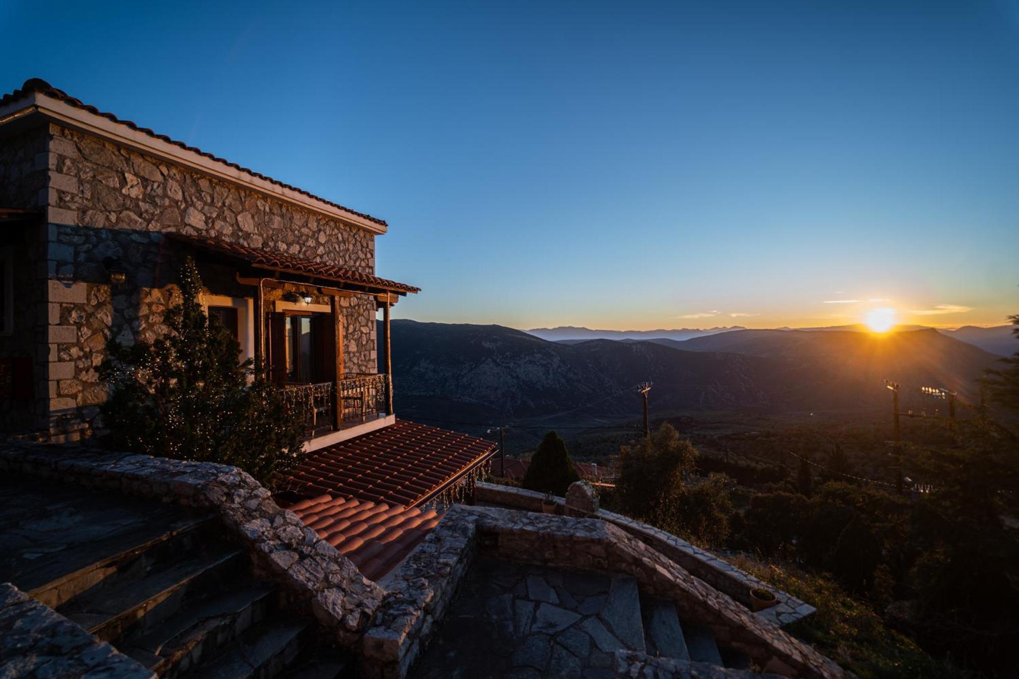 Rock Dandy Deluxe Chalet In Arachova - Delphi, Sauna, Prv Parking, Amazing View Exteriér fotografie